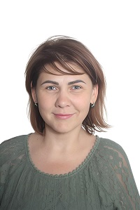 [experts/Захарова.jpeg]
